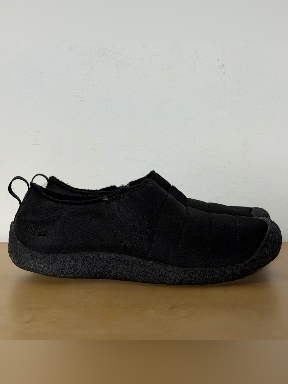 Keen Howser II Slippers Black Fleece Lined Slip On Shoes 1011882 Men's Sz 11.5